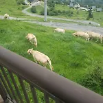 Vue Panoramique Sur Les Pyrenees 아파트 생라리술랑