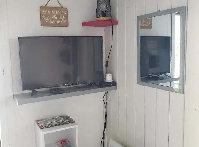 Vue Panoramique Sur Les Pyrenees Апартаменты *